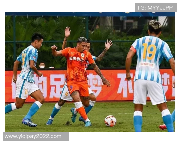 广州足球队与上海足球队赛后复盘分析意识对抗与战术执行的深度探讨 广州足球队与上海足球队赛后复盘分析意识对抗与战术执行的深度探讨